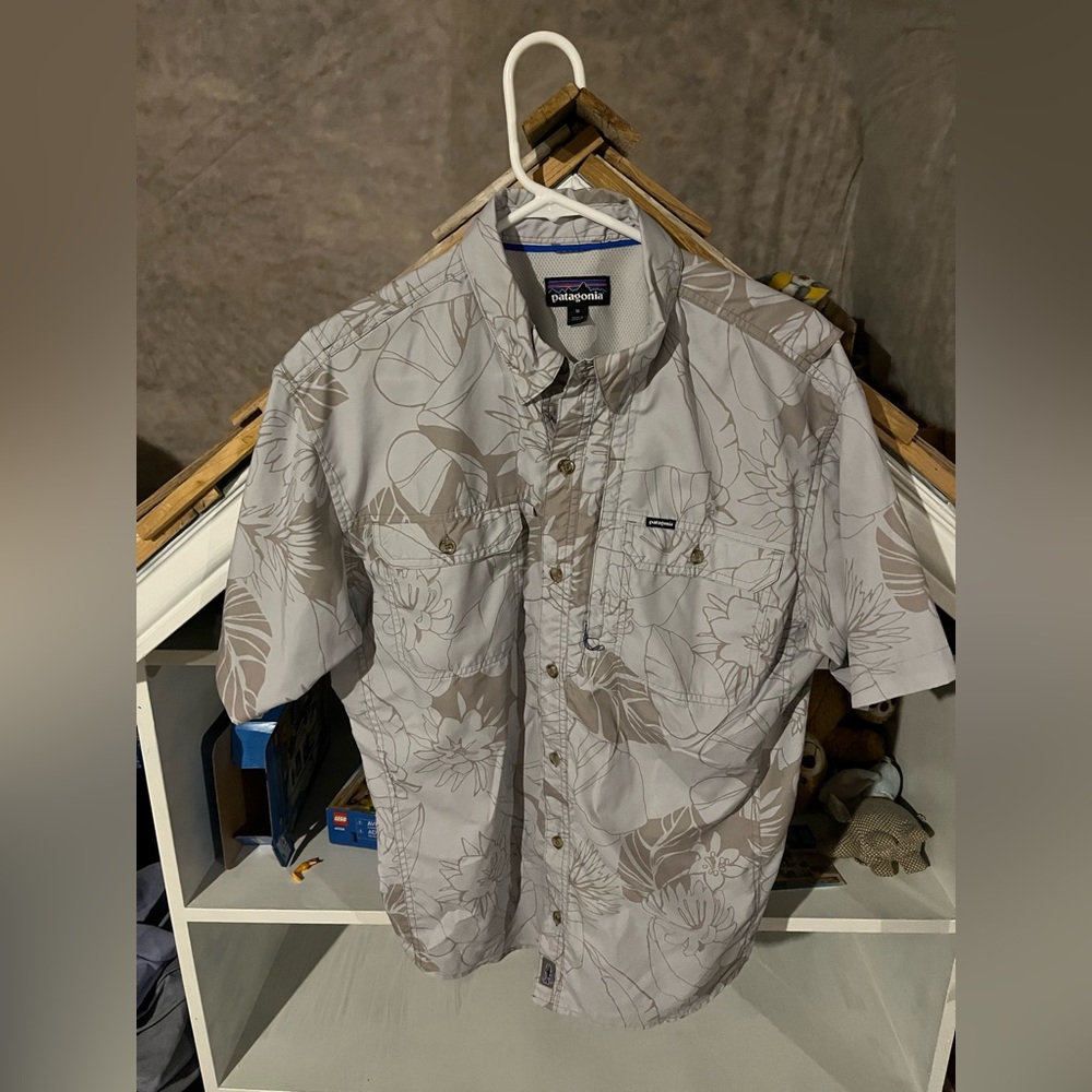Patagonia sol patrol floral ventilated shirt
